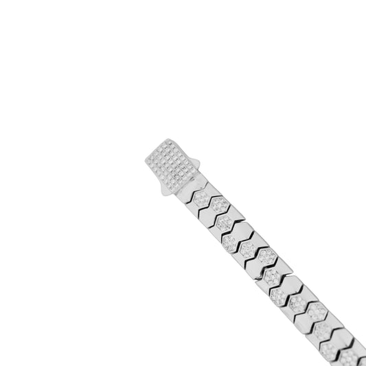 Close-up hook view of Sculpt S-Link men’s silver bracelet - Aayraa