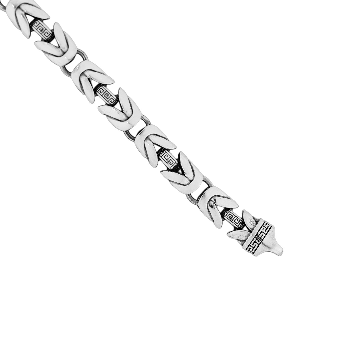 Close-up hook view of Vintara Link men’s silver bracelet – Aayraa